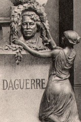 The Daguerre Monument