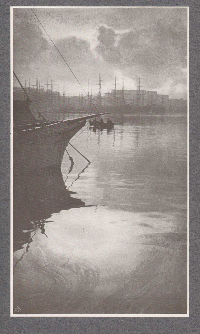 Le Soir dans le Port