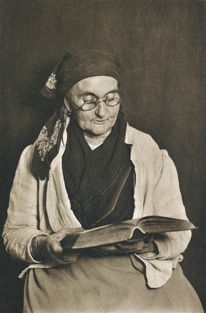 Grossmuter Liest Vor