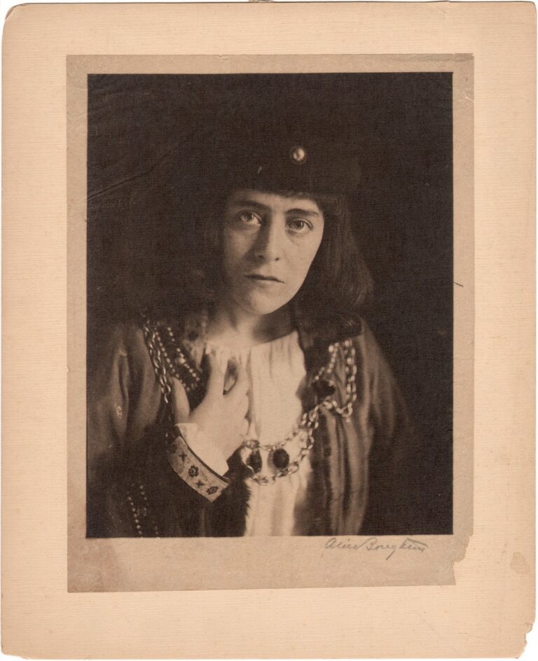 Edith Wynne Matthison as Everyman