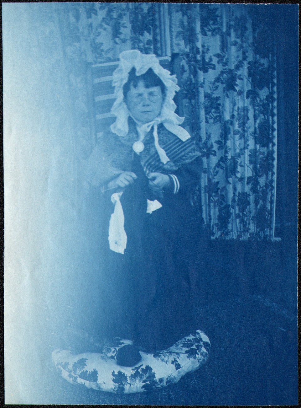 Child portraying Betsy Ross