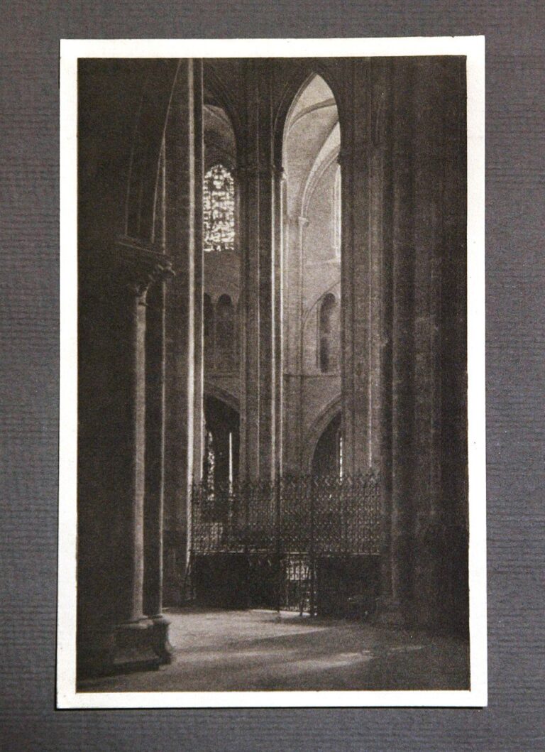 Height and Light – Kathedrale in Bourges  (Frankreich)