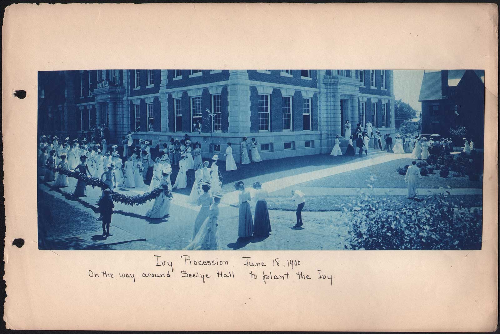 Ivy Procession: June 18, 1900