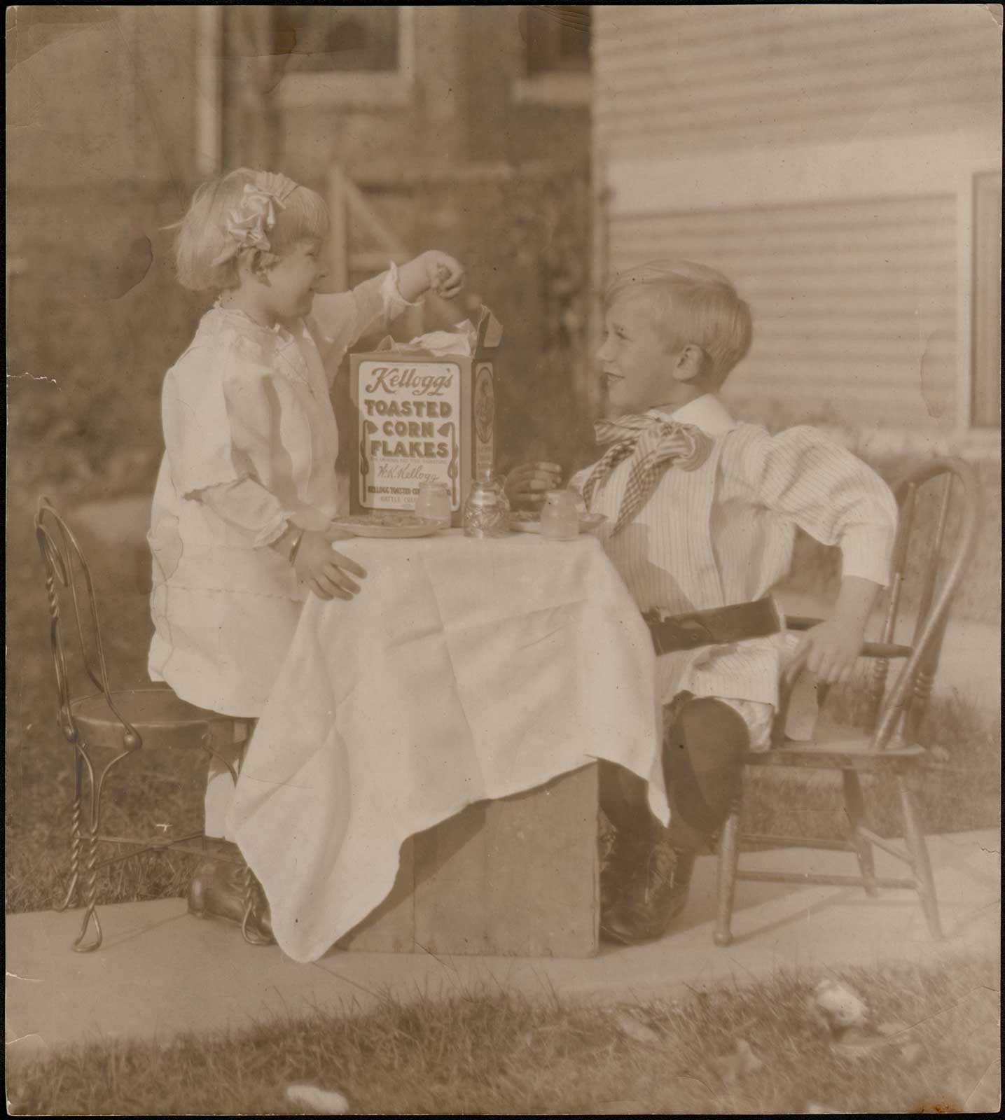 Children Enjoy Kellogg’s Toasted Corn Flakes