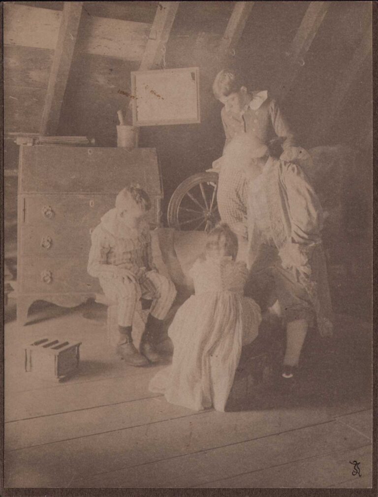 Tom and Betty Put the Things on Ammi