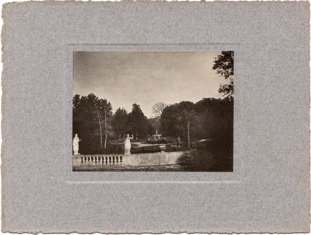 Gardens With Statuary