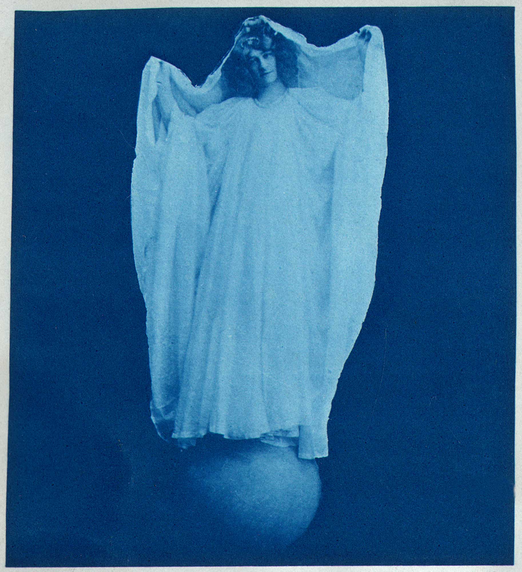 “Huntress” | Harry Hemphill | Drapery Dancer on Globe